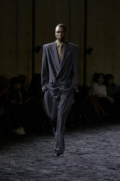 Look 39